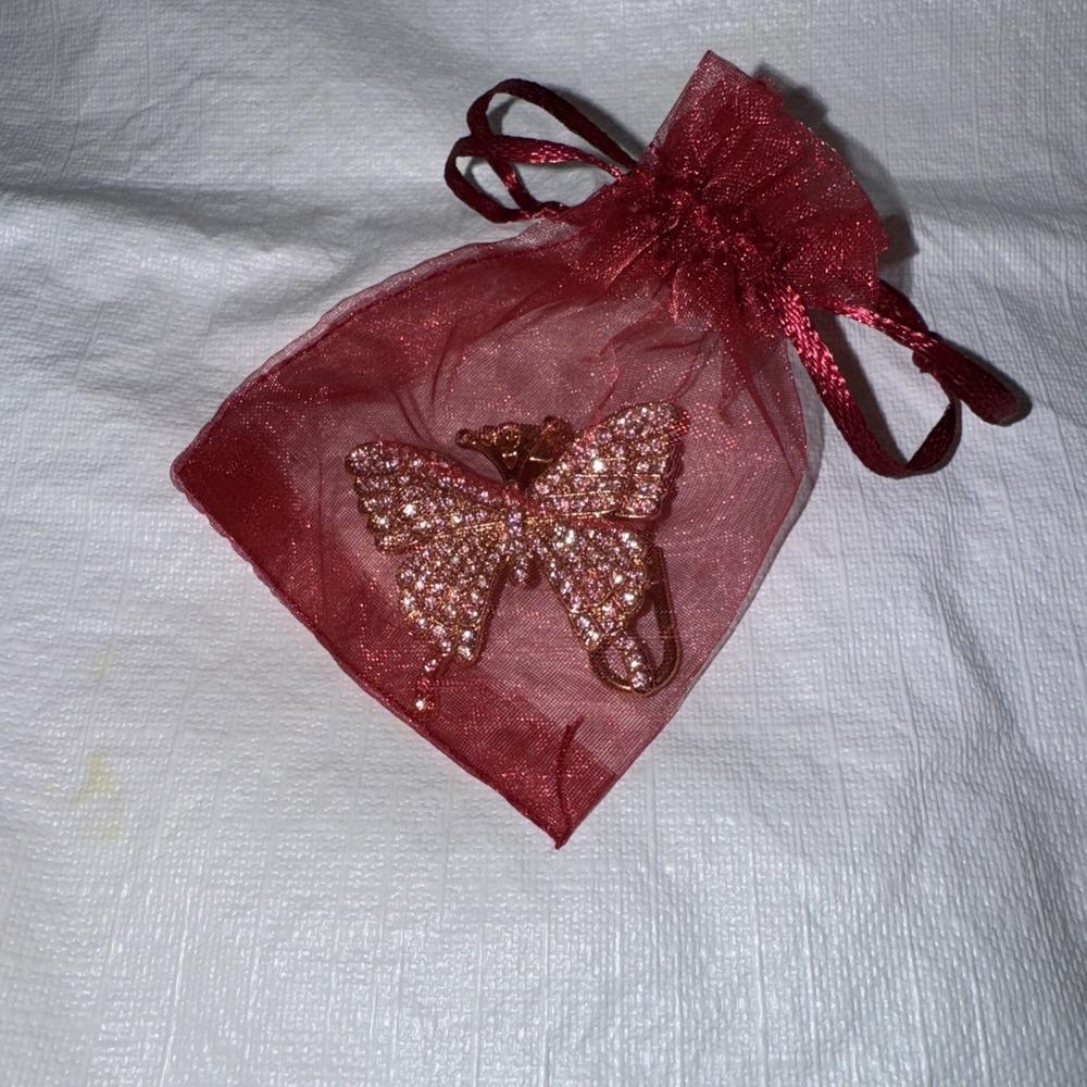 gold‎ butterfly keychain with diamond insert ring